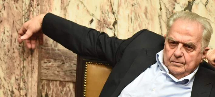 Νομίζουν ότι απευθύνονται σε ιθαγενείς; Φλαμπουράρης: Η κυβέρνηση γράφει τις πρώτες σελίδες της Αριστεράς του 21ου αιώνα